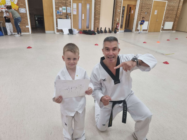 star-martial-arts-taekwondo-student-children-master-cesar-001